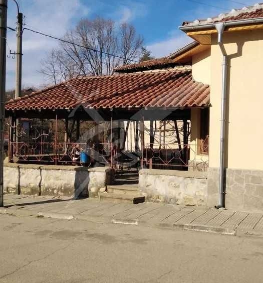 Магазин в с. Отец Паисиево, Област Пловдив - 250 кв.м за 134 €/кв.м - Снимка #1