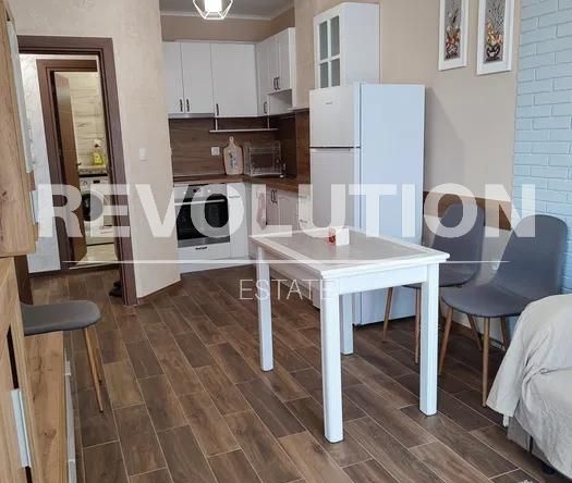 Дава се под наем Двустаен апартамент в Варна, Трошево - 55 кв.м за 425 € - Снимка #1