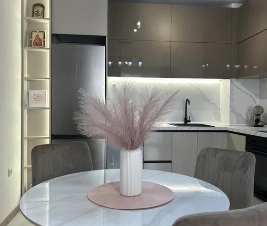 Дава се под наем Двустаен апартамент в Варна, Младост 1 - 65 кв.м за 600 € - Снимка #1