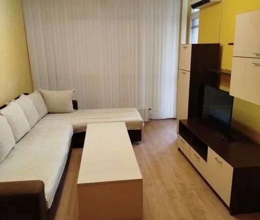 Дава се под наем Тристаен апартамент в Пловдив, Гагарин - 82 кв.м за 408 € - Снимка #1