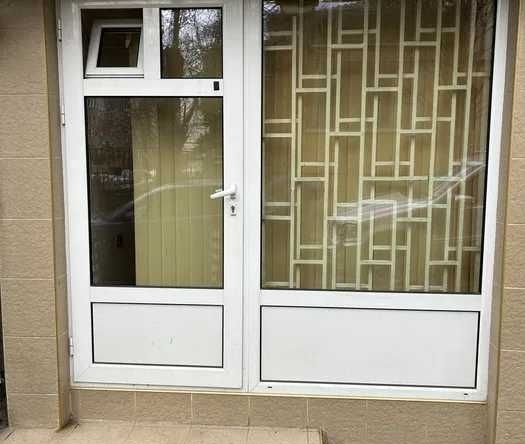 Дава се под наем Магазин в София, Център - 29 кв.м за 255 € - Снимка #1