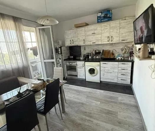 Дава се под наем Двустаен апартамент в Варна, Младост 1 - 60 кв.м за 450 € - Снимка #1