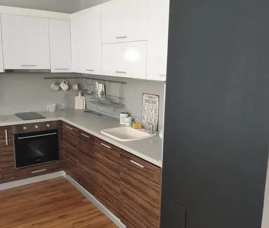 Дава се под наем Двустаен апартамент в Пловдив, Мараша - 65 кв.м за 1000 € - Снимка #1