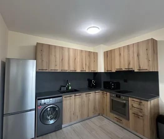 Дава се под наем Двустаен апартамент в Варна, м-т Пчелина - 50 кв.м за 511 € - Снимка #1