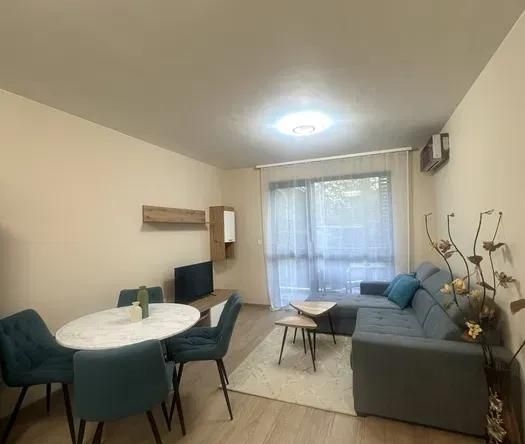 Дава се под наем Двустаен апартамент в Варна, м-т Траката - 90 кв.м за 600 € - Снимка #1