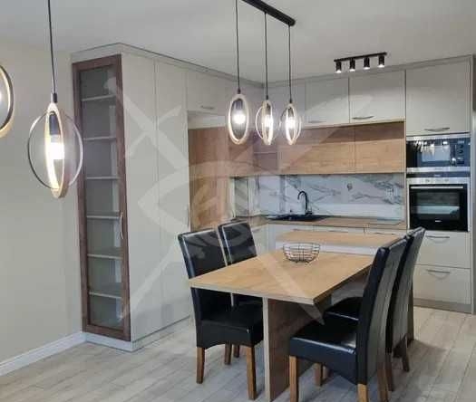 Дава се под наем Тристаен апартамент в Пловдив, Кършияка - 110 кв.м за 816 € - Снимка #1