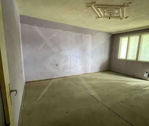 Многостаен апартамент в Карлово - 110 кв.м за 1373 €/кв.м - Снимка #1