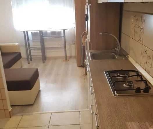 Дава се под наем Едностаен апартамент в Пловдив, Център - 26 кв.м за 132.6 € - Снимка #1