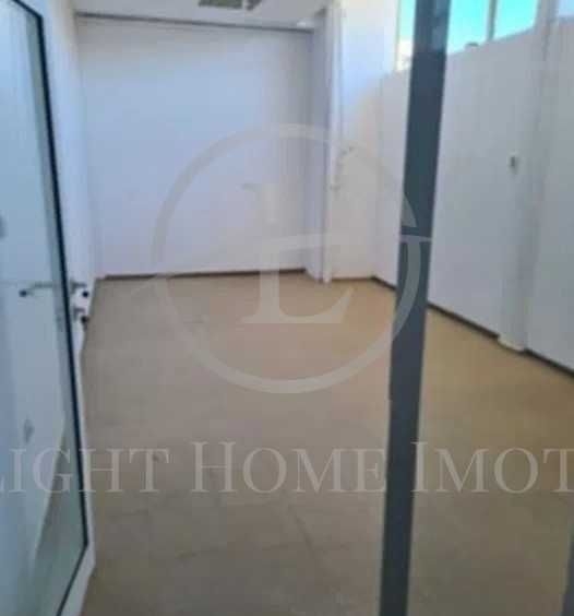 Магазин в Пловдив, Тракия - 22 кв.м за 819 €/кв.м - Снимка #1