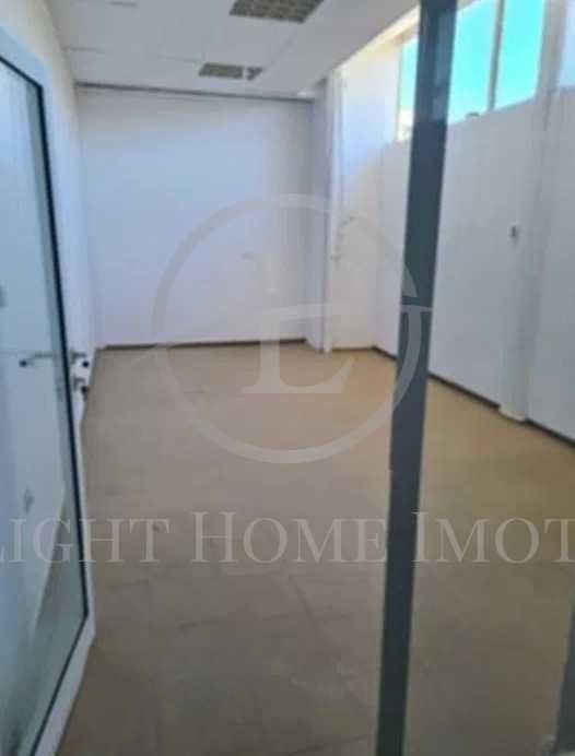 Магазин в Пловдив, Тракия - 22 кв.м за 819 €/кв.м - Снимка #1