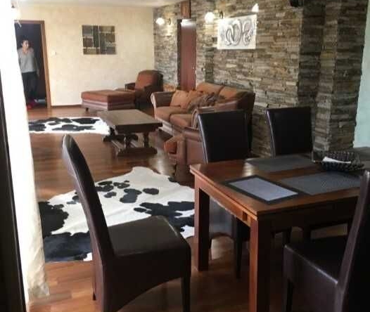 Тристаен апартамент в София, Център - 125 кв.м за 1506 €/кв.м - Снимка #1
