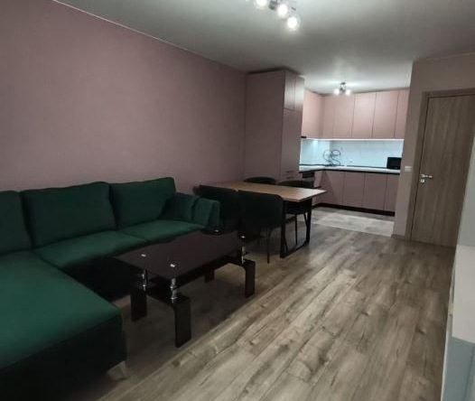 Дава се под наем Двустаен апартамент в Варна, Младост 1 - 60 кв.м за 747.66 € - Снимка #1