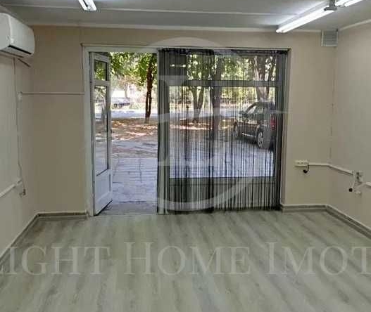 Магазин в Пловдив, Кючук Париж - 27 кв.м за 1058 €/кв.м - Снимка #1