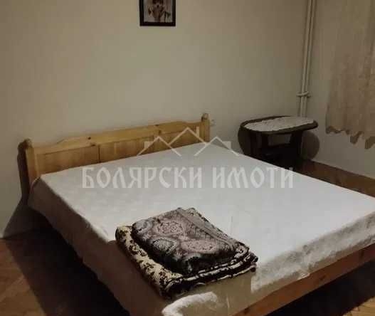 Дава се под наем Двустаен апартамент в Велико Търново, Център - 68 кв.м за 230 € - Снимка #1