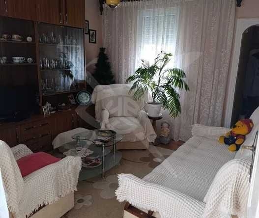 Къща в Пловдив, Младежки Хълм - 220 кв.м за 371 €/кв.м - Снимка #1
