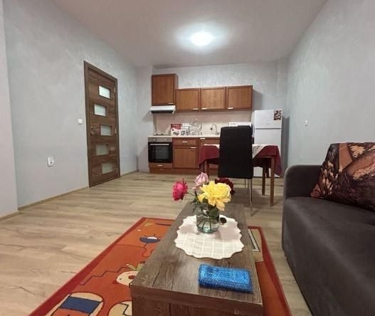 Дава се под наем Двустаен апартамент в Варна, Виница - 60 кв.м за 418.71 € - Снимка #1