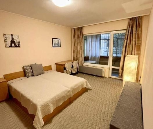 Дава се под наем Двустаен апартамент в Варна, ВИНС - 42 кв.м за 307 € - Снимка #1