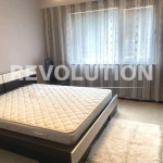 Дава се под наем Тристаен апартамент в Варна, Левски - 90 кв.м за 700 € - Снимка #1