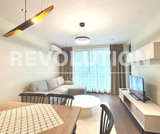 Дава се под наем Двустаен апартамент в Варна, Младост 1 - 60 кв.м за 648.21 € - Снимка #1