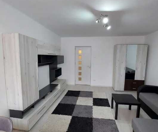 Дава се под наем Тристаен апартамент в Пловдив, Център - 73 кв.м за 229.5 € - Снимка #1