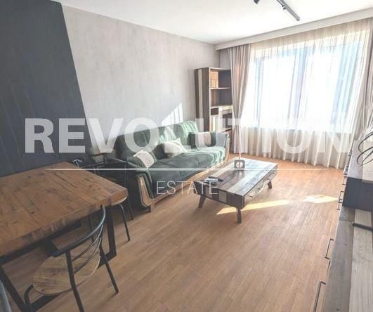 Дава се под наем Тристаен апартамент в Варна, ВИНС - 75 кв.м за 1047.03 € - Снимка #1