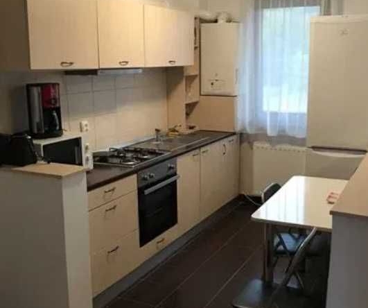 Дава се под наем Двустаен апартамент в Пловдив, Южен - 60 кв.м за 234.6 € - Снимка #1