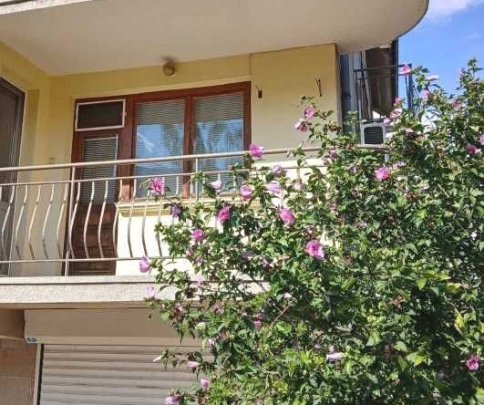 Дава се под наем Етаж от къща в София, Драгалевци - 130 кв.м за 305750 € - Снимка #1