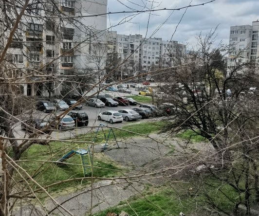 Дава се под наем Двустаен апартамент в София, Връбница 1 - 45 кв.м за 498.27 € - Снимка #1