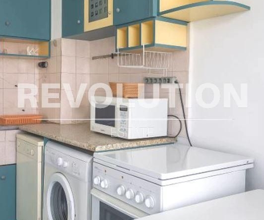 Дава се под наем Двустаен апартамент в Варна, Лятно кино Тракия - 78 кв.м за 600 € - Снимка #1