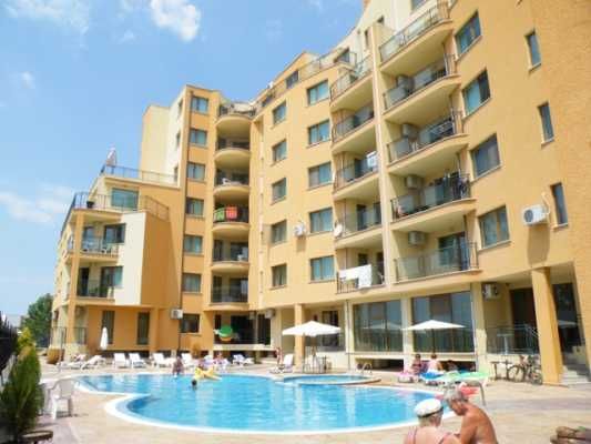 Двустаен апартамент в к.к. Слънчев бряг - 64 кв.м за 1235 €/кв.м - Снимка #1