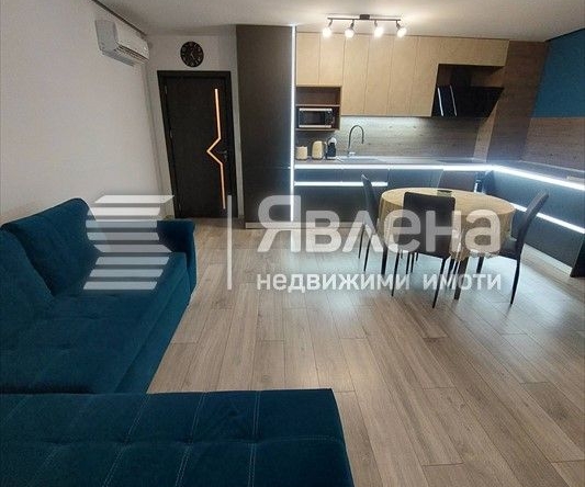Двустаен апартамент в Варна, Гранд Мол Варна - 85 кв.м за 2177 €/кв.м - Снимка #1