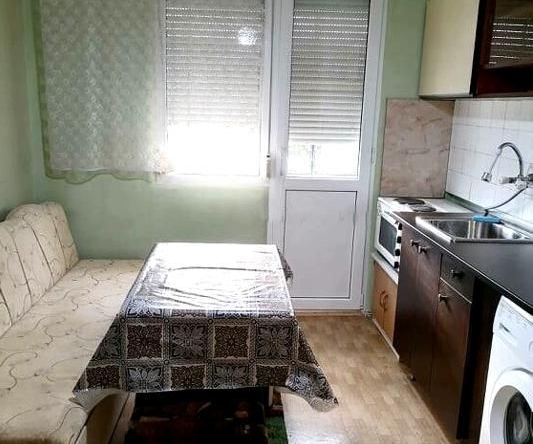 Дава се под наем Двустаен апартамент в Пловдив, Коматево - 64 кв.м за 306 € - Снимка #1