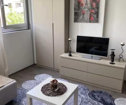 Дава се под наем Двустаен апартамент в Пловдив, Кючук Париж - 38 кв.м за 158.1 € - Снимка #1