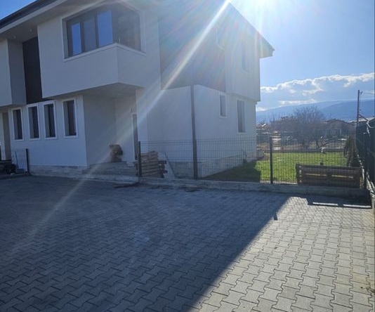 Дава се под наем Къща в Пловдив, Каменица 1 - 144 кв.м за 340000 € - Снимка #1