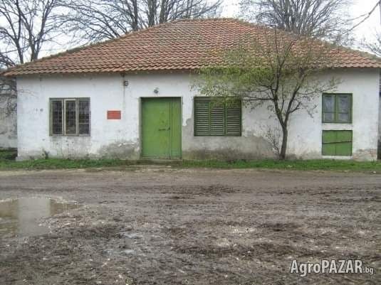 Къща в с. Окорш, Област Силистра - 360 кв.м за 142 €/кв.м - Снимка #1