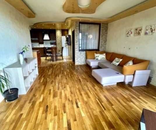 Дава се под наем Четиристаен апартамент в София, Младост 2 - 135 кв.м за 1175.55 € - Снимка #1