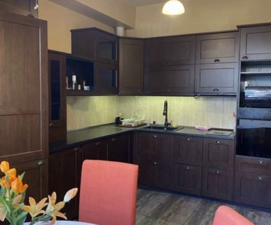 Дава се под наем Четиристаен апартамент в София, Център - 134 кв.м за 697.17 € - Снимка #1