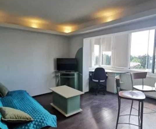 Дава се под наем Двустаен апартамент в Пловдив, Център - 45 кв.м за 142.8 € - Снимка #1