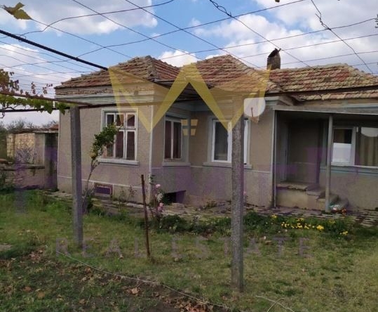 Къща в с. Момчилово, Област Варна - 100 кв.м за 291 €/кв.м - Снимка #1