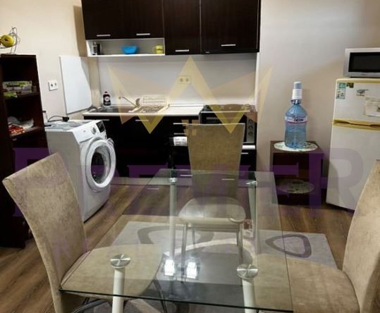 Дава се под наем Тристаен апартамент в Варна, ЖП Гара - 100 кв.м за 750 € - Снимка #1