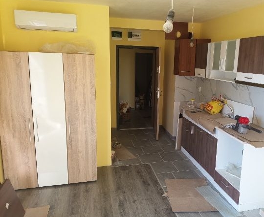 Дава се под наем Едностаен апартамент в Варна, Военна болница - 30 кв.м за 280.5 € - Снимка #1