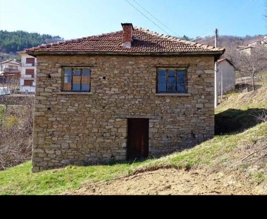 Къща в с. Дрянка, Област Смолян - 96 кв.м за 170 €/кв.м - Снимка #1