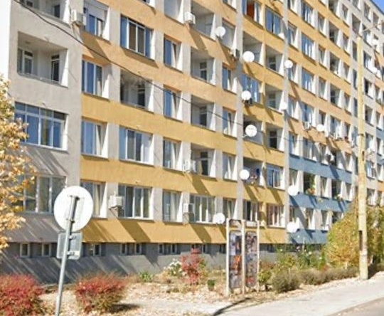 Тристаен апартамент в Габрово, Младост - 90 кв.м за 1020 €/кв.м - Снимка #1