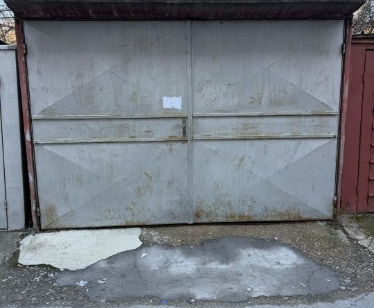 Гараж / Паркомясто в Казанлък - 20 кв.м за 39 €/кв.м - Снимка #1