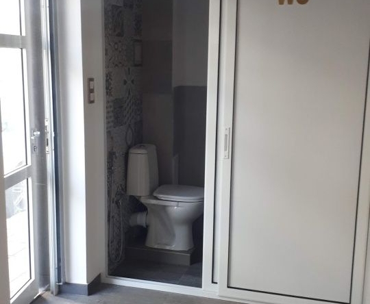 Дава се под наем Магазин в Казанлък - 16 кв.м за 129.54 € - Снимка #1