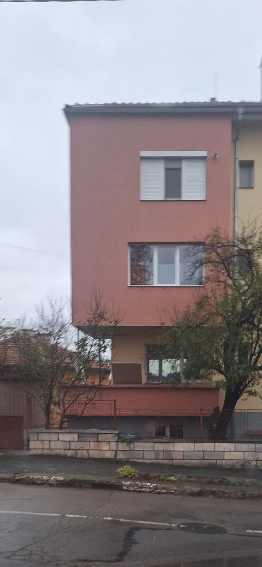 Четиристаен апартамент в Мездра - 120 кв.м за 850 €/кв.м - Снимка #1