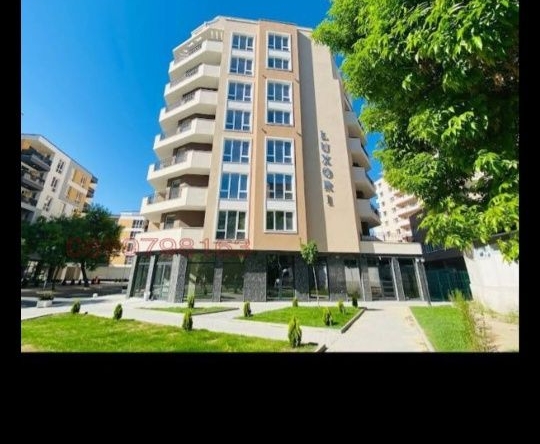 Дава се под наем Магазин в Пловдив, Западен - 150 кв.м за 1020 € - Снимка #1