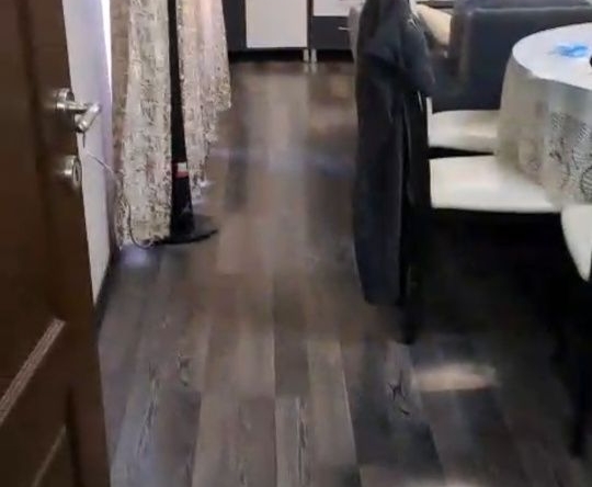 Дава се под наем Тристаен апартамент в Карнобат - 80 кв.м за 229.5 € - Снимка #1