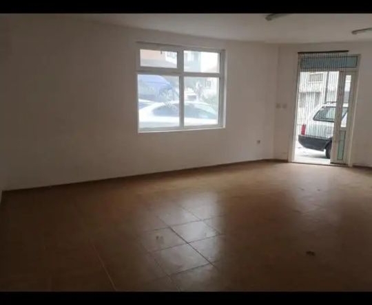 Магазин в Варна, Колхозен пазар - 50 кв.м за 1224 €/кв.м - Снимка #1