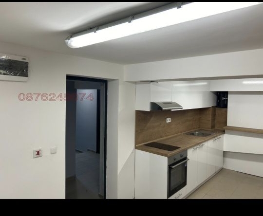 Офис в Велико Търново, Център - 72 кв.м за 625 €/кв.м - Снимка #1